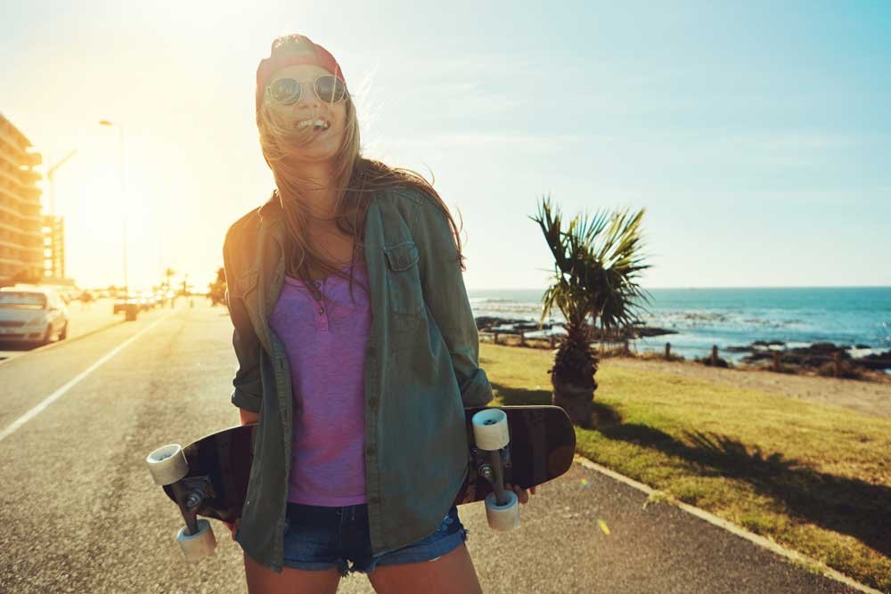 Sportliche-Streetwear-fuer-den-Urlaub-Was-wirklich-funktioniert